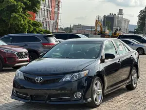 Toyota Camry SE 4dr Sedan (2.5L 4cyl 6A) 2013 Black