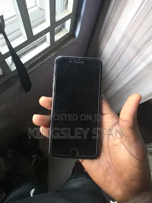 Apple iPhone 8 Plus 64 GB Black