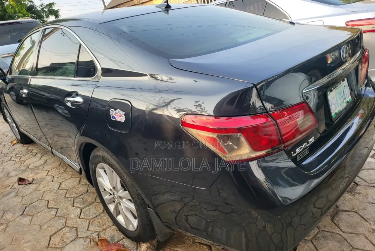 Lexus ES 350 2011 Black