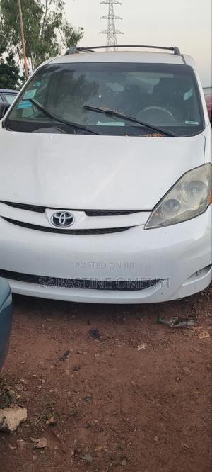 Toyota Sienna 2005 White