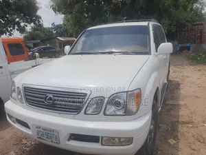 Lexus LX 470 1999 White