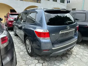 Toyota Highlander 2014 Blue