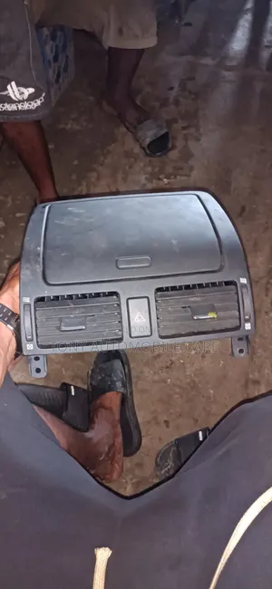 Ac Vent for Avensis 2005