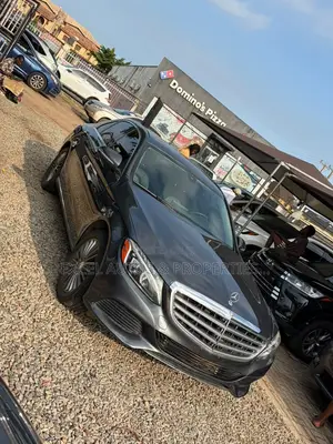 Mercedes-Benz C300 Luxury 4dr AWD 4Matic Sedan (2.0L 4cyl 7A) 2015 Gray
