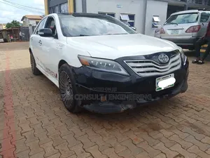 Toyota Camry XLE V6 4dr Sedan (3.5L 6cyl 6AM) 2008 White