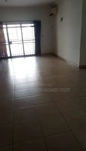 3bdrm Apartment in Lekki Phase 1 for rent