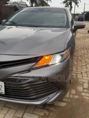 Toyota Camry 2018 Gray