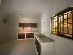 3bdrm Apartment in Lekki Phase 1 for rent