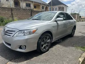Toyota Camry LE 4dr Sedan (2.5L 4cyl 6AM) 2010 Silver