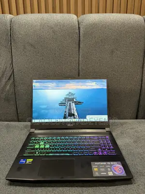 Laptop MSI Katana 15 16GB Intel Core i7 SSD 1T