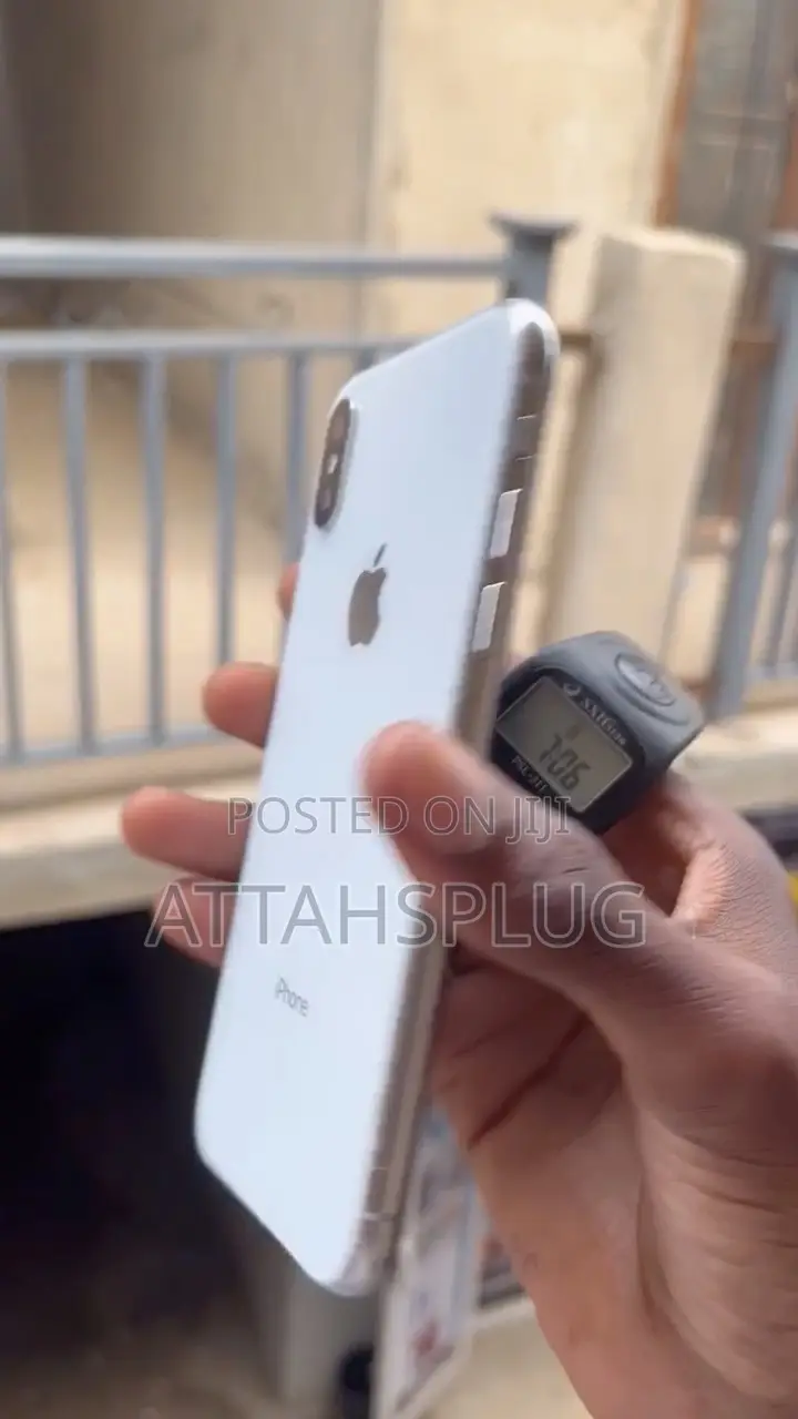 Apple iPhone X 64 GB White