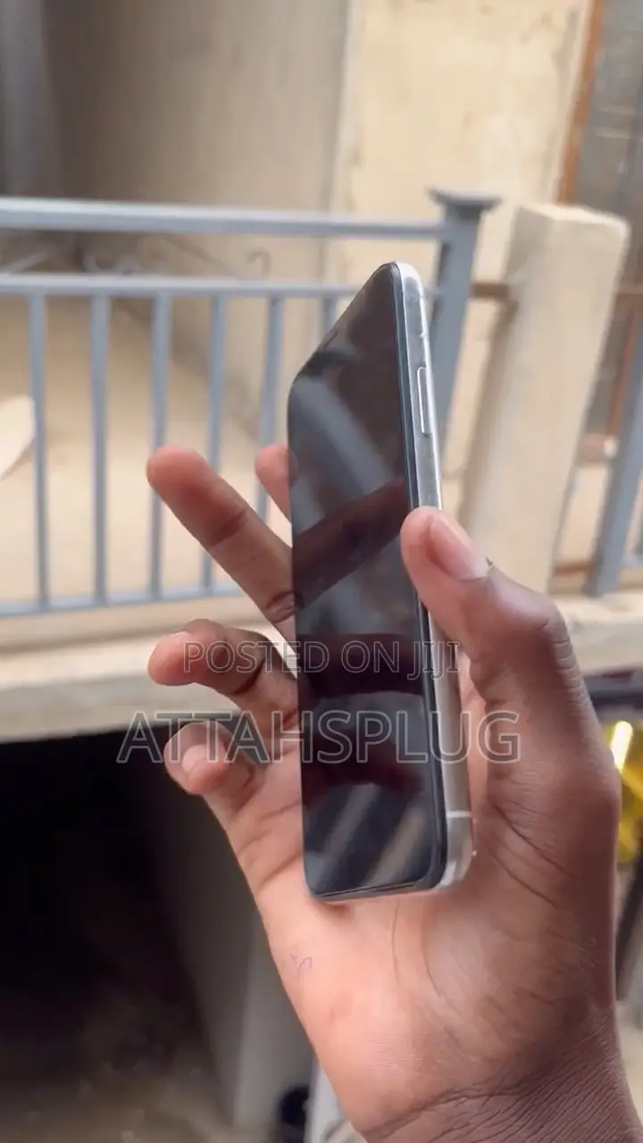 Apple iPhone X 64 GB White