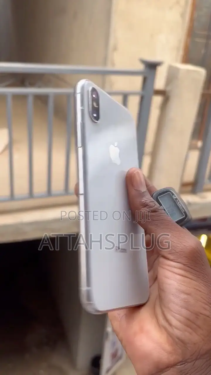 Apple iPhone X 64 GB White