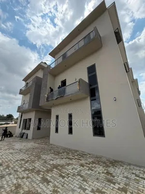 2bdrm Block of Flats in Awosika, Old Bodija for sale