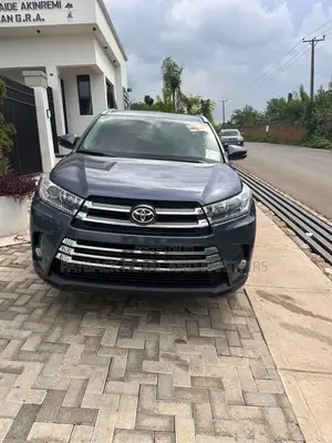Toyota Highlander Limited Platinum V6 4x2 (3.5L 6cyl 6A) 2016 Blue