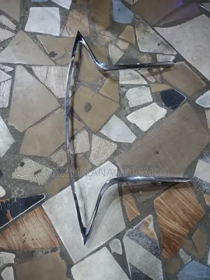 Front Gille Chrome Es 350 2017