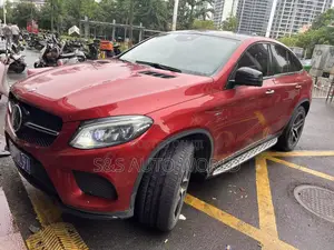 Mercedes-Benz GLE-Class 2018 Red
