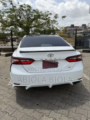 Toyota Camry 2021 White
