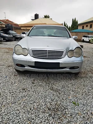 Mercedes-Benz C240 2004