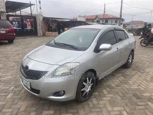 Toyota Yaris 2009 Silver