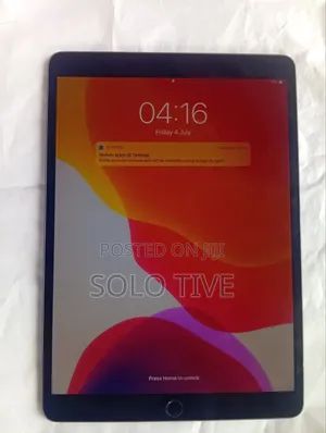 Apple iPad Air (2022) 64 GB Gray