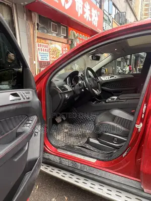 Mercedes-Benz GLE-Class 2018 Red