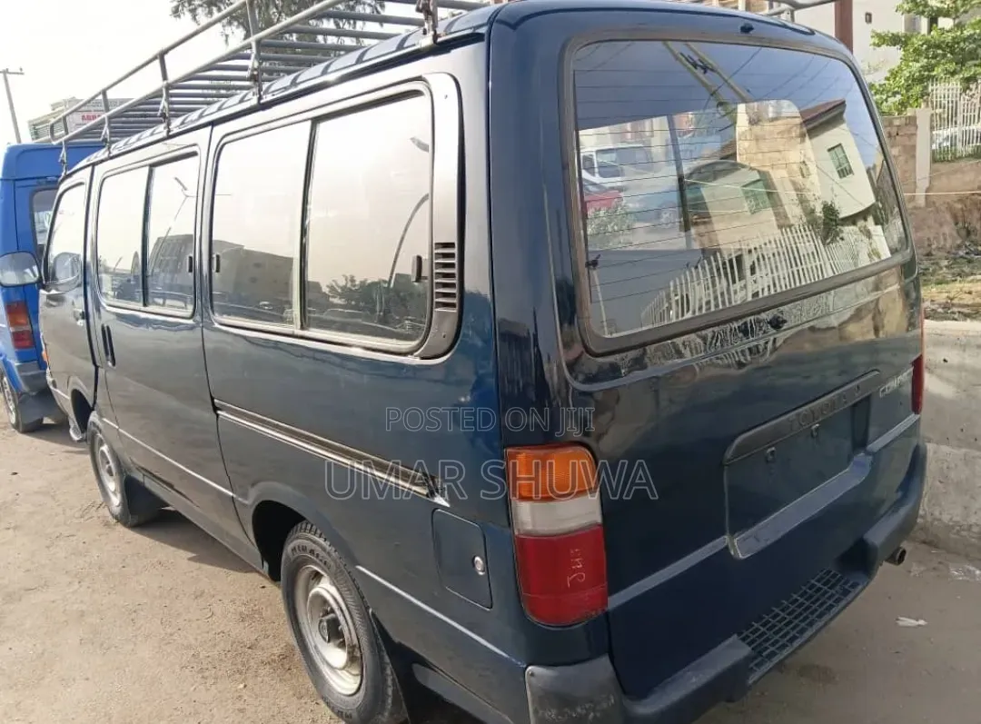 Toyota HiAce 2000 Black