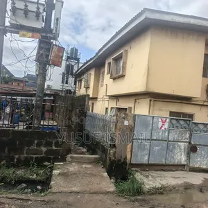 Furnished 2bdrm Block of Flats in Adebanjo Street Off for sale