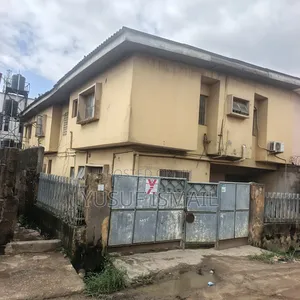 Furnished 2bdrm Block of Flats in Adebanjo Street Off for sale