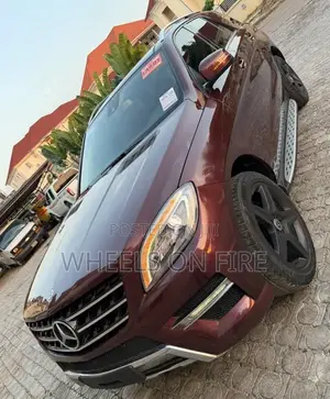 Mercedes-Benz M Class ML350 4MATIC 4dr SUV AWD (3.5L 6cyl 7A) 2014