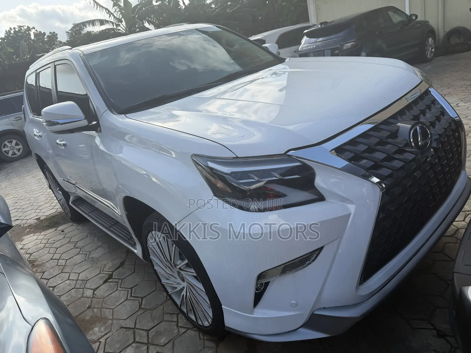 Lexus GX 2011 White