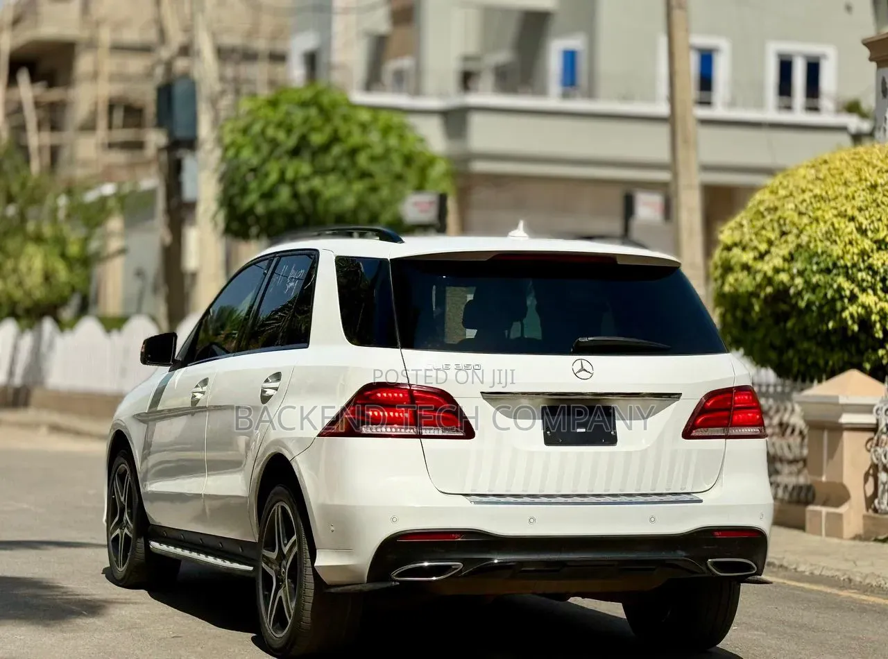Mercedes-Benz GLE-Class 2017 White
