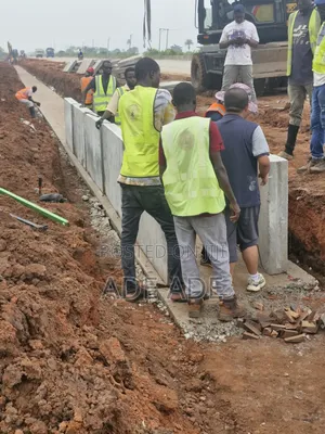 Cobstruction Workers