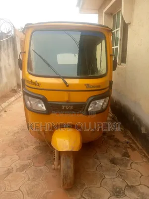 TVS Apache 180 RTR 2022 Yellow
