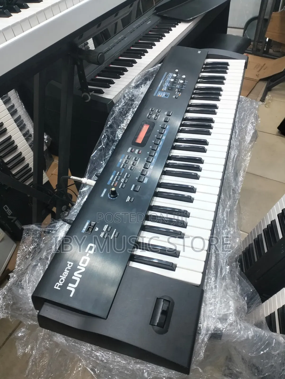 Roland Juno-D