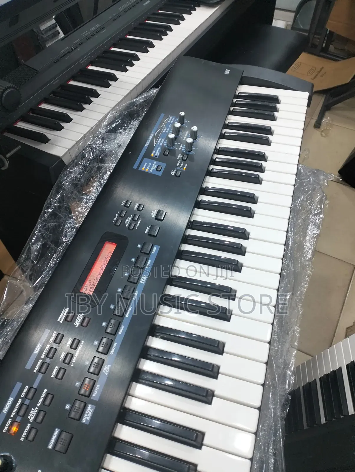 Roland Juno-D