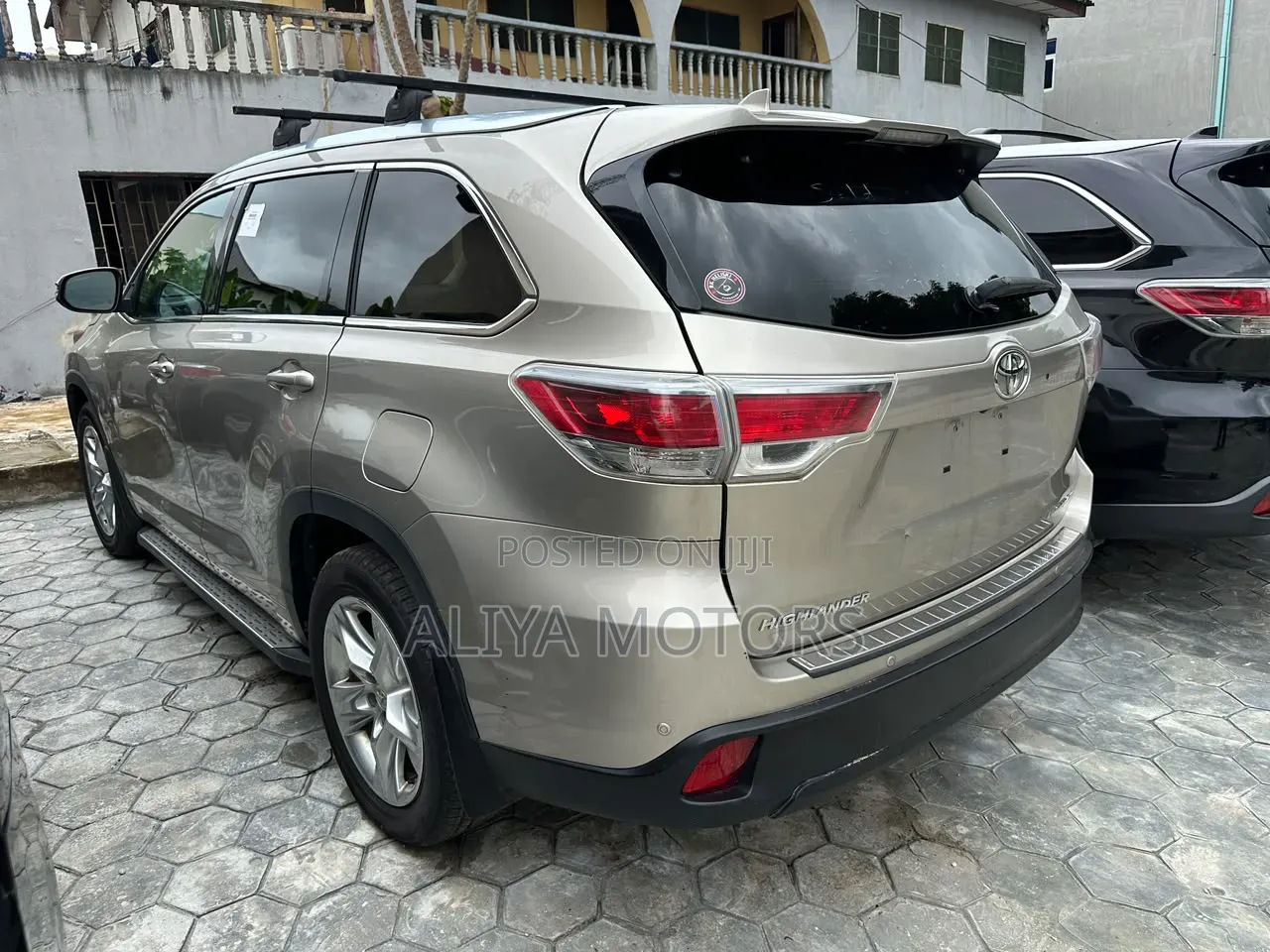 Toyota Highlander 2014 Gold