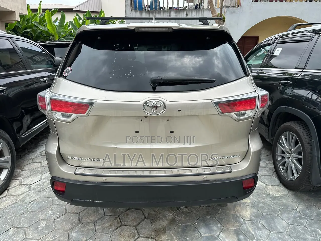 Toyota Highlander 2014 Gold