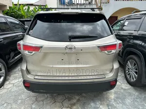 Toyota Highlander 2014 Gold