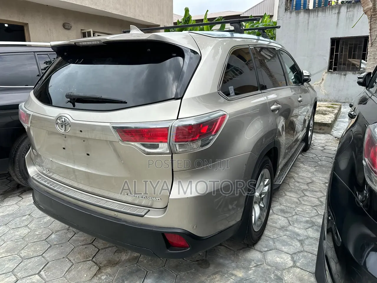 Toyota Highlander 2014 Gold