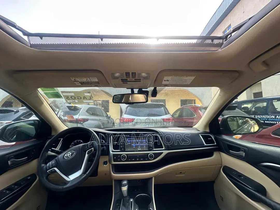 Toyota Highlander 2014 Gold