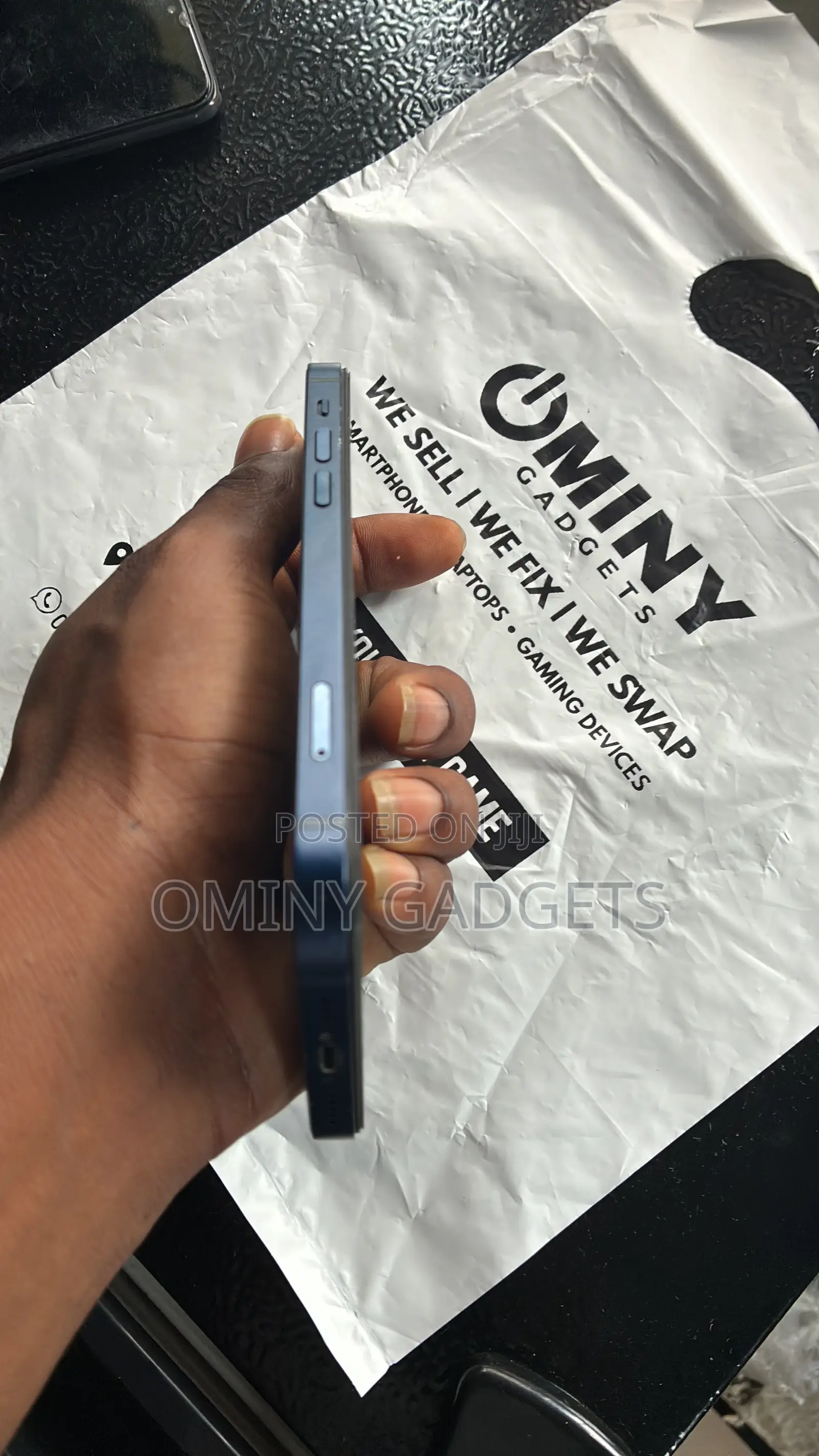 Apple iPhone 12 64 GB Blue