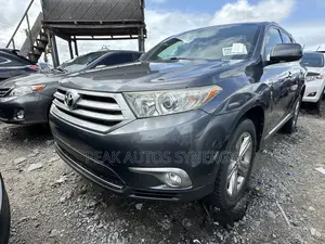 Toyota Highlander Limited 3.5l 4WD 2013 Gray