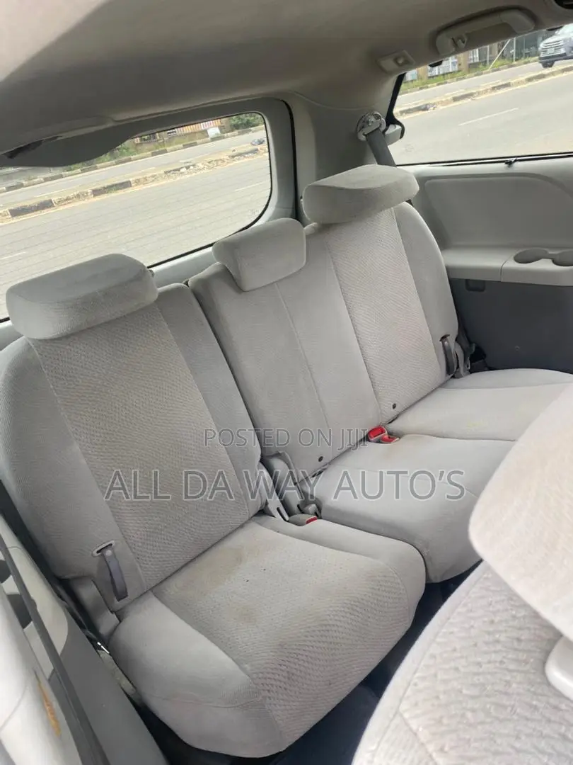 Toyota Sienna 2013 White