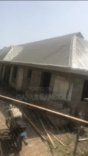 2bdrm Block of Flats in Diamond Estate, Egbeda / Egbeda for sale