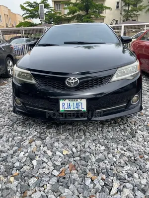 Toyota Camry SE 4dr Sedan (2.5L 4cyl 6A) 2013 Black