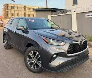 Toyota Highlander 2023 Gray