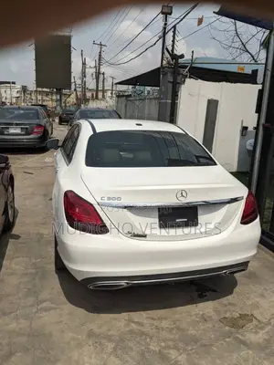 Mercedes-Benz C300 2021 White