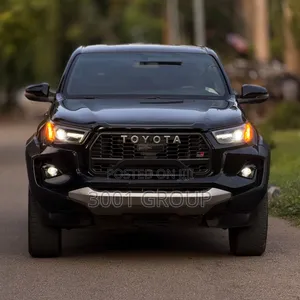 Toyota Hilux 2024 Black
