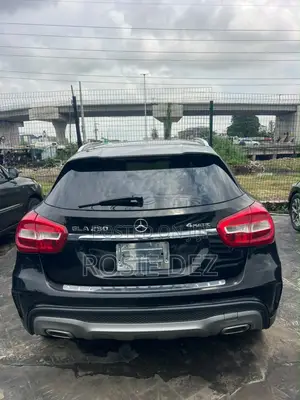 Mercedes-Benz GLA 250 2017 Black
